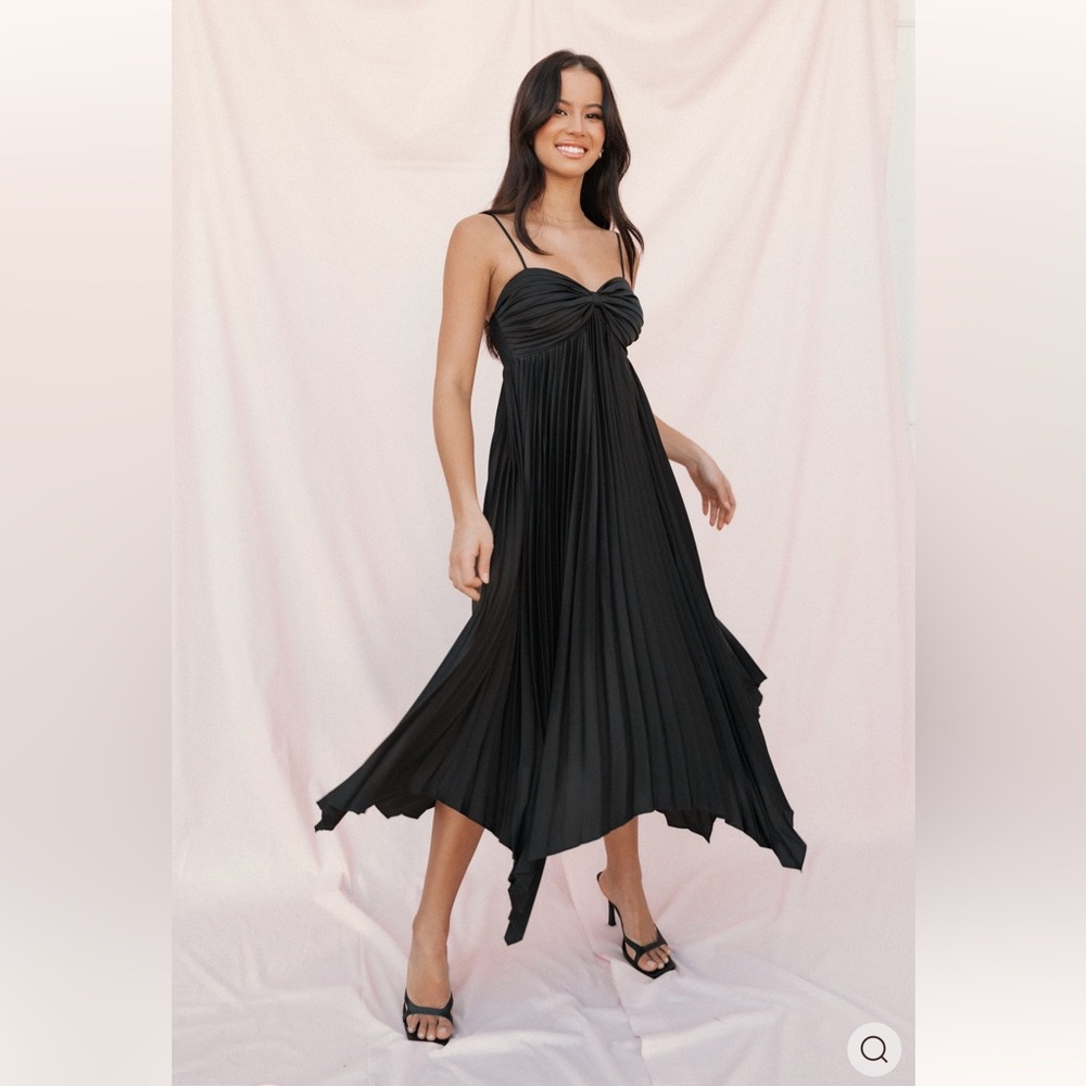 New Petal & Pup Vikki Dress in Black Pleated Asymmetrical Dress Formal 10